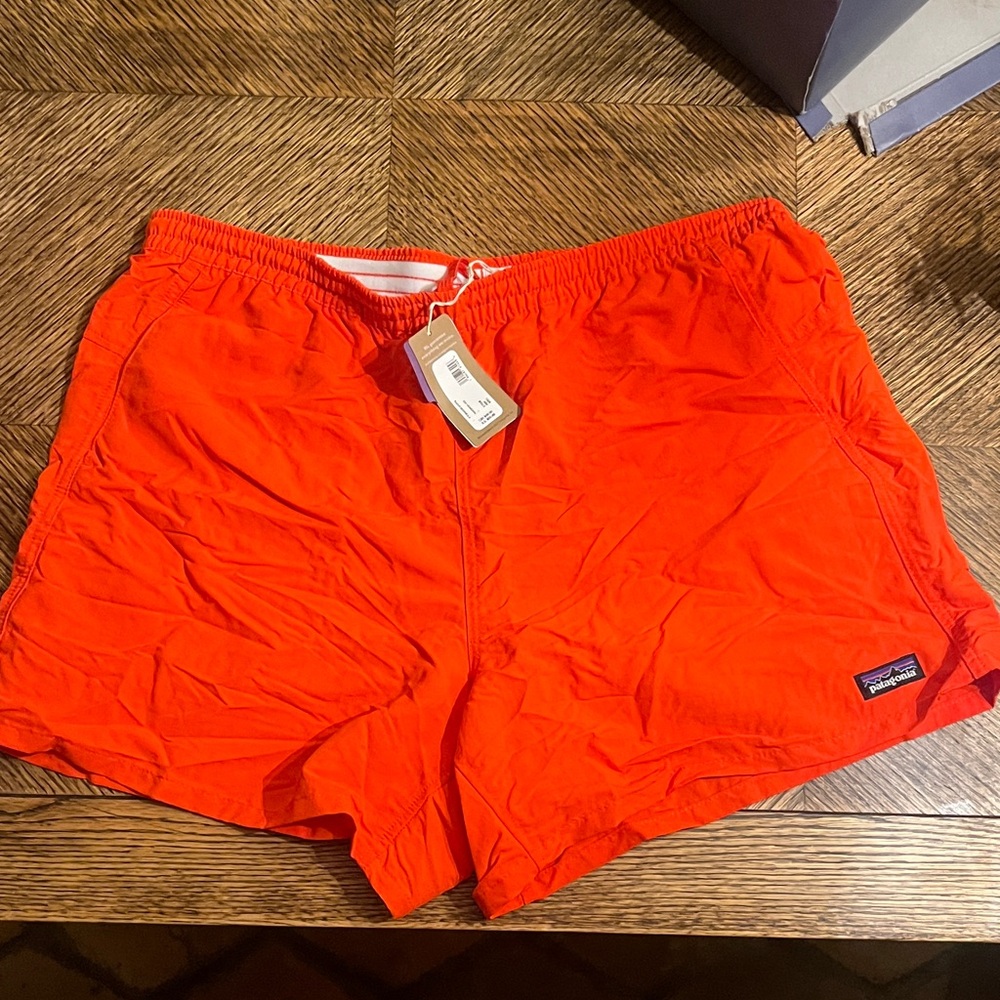 NWT Patagonia Baggies Womens Large in Paintbrush Red